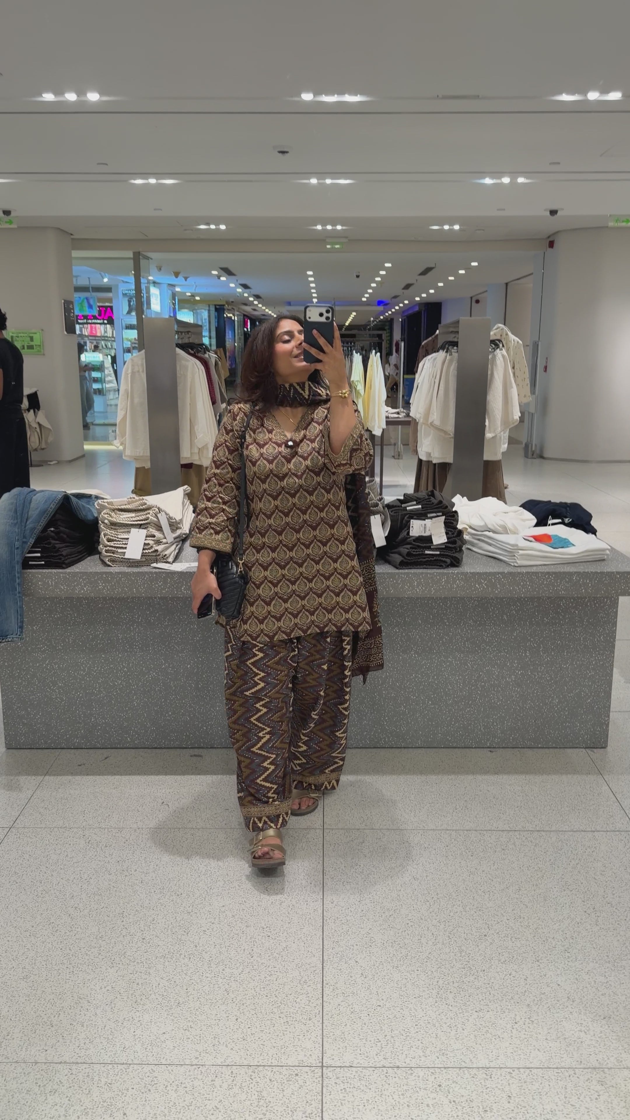 Noor Farsi Salwar